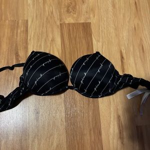 Victoria’s Secret PINK Logo Black Wear Everywhere Super Push Up 32C Bra